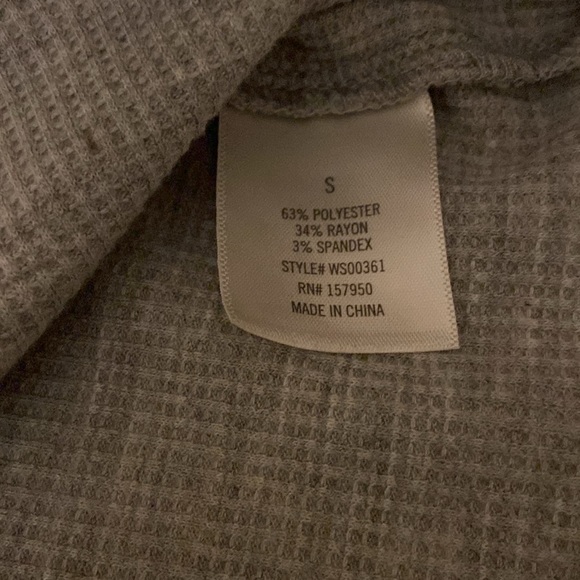 ALYA waffle shirt with bell sleeves - Picture 5 of 8